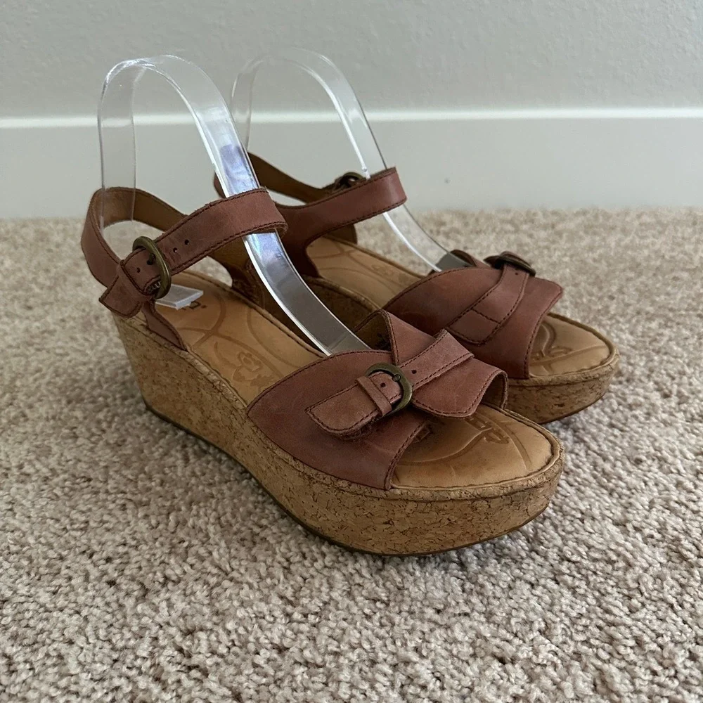 Born Wedge Sandals Womens 9 Brown Leather Cork Platform D31516